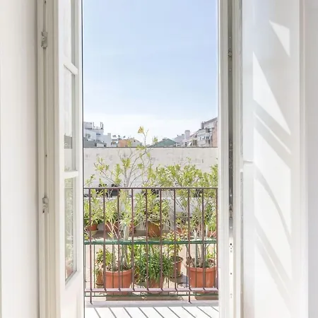 Charming Duplex With Portuguese Soul * ליסבון