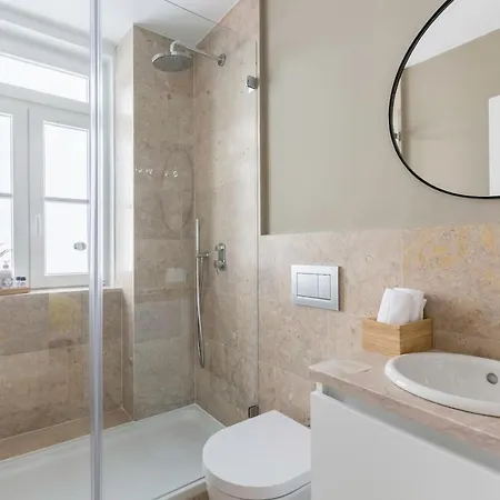 Charming Duplex With Portuguese Soul דירה *