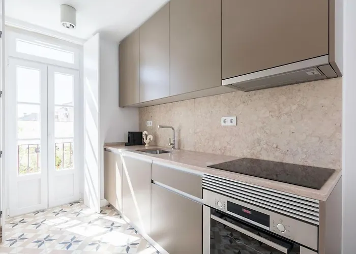 Charming Duplex With Portuguese Soul 리스본