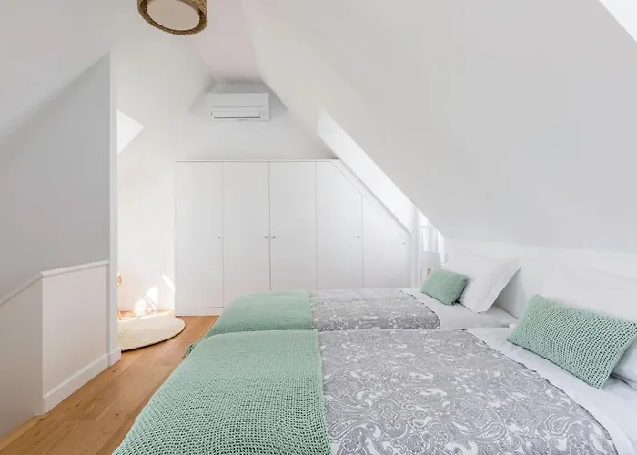 Charming Duplex With Portuguese Soul דירה